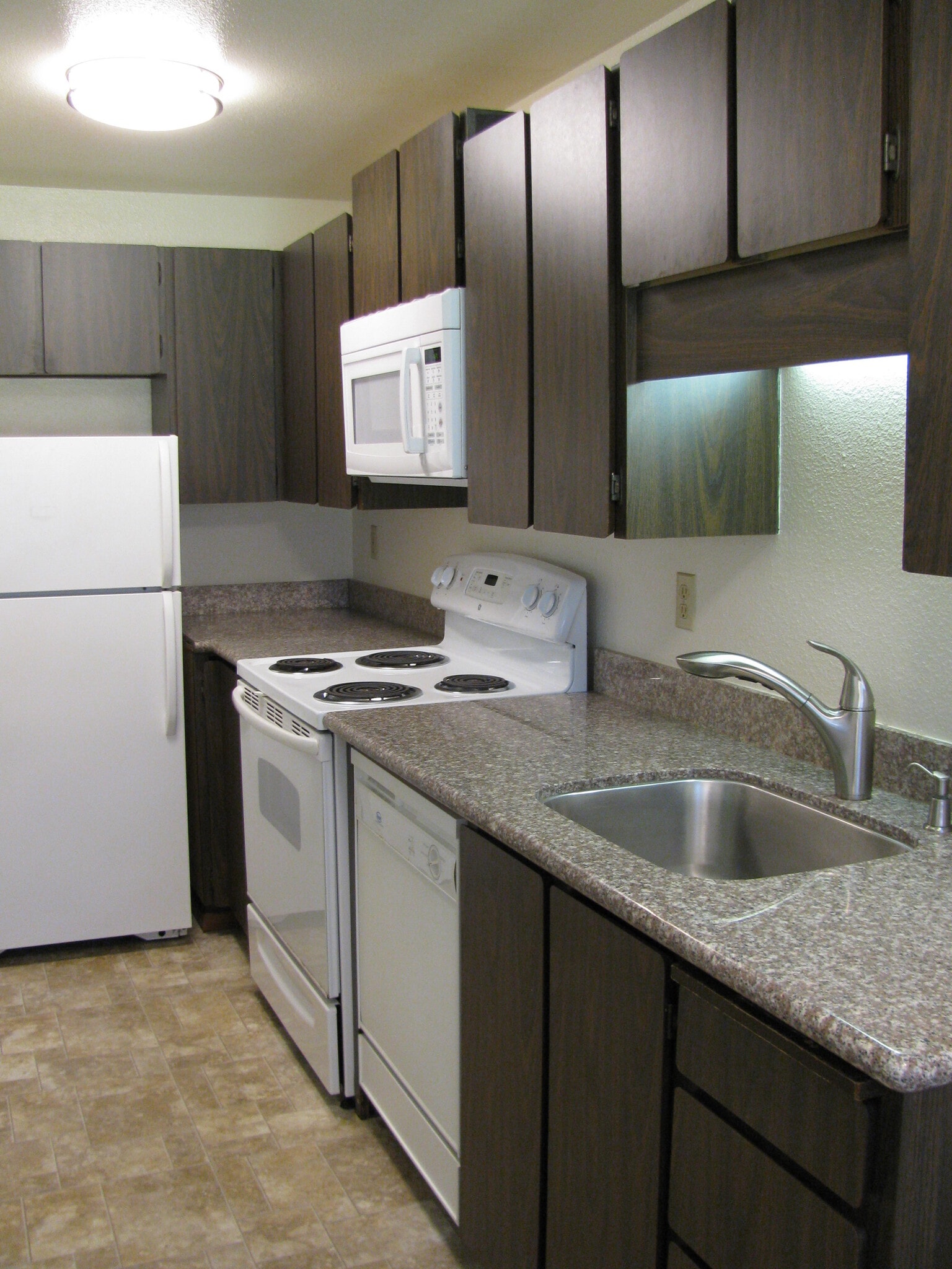 Building Photo - 11007 66th Ave E