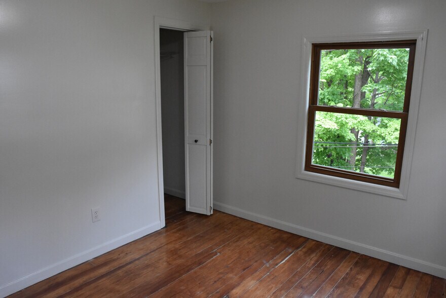 Building Photo - 539 North St