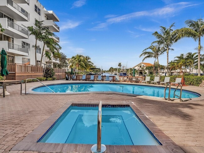 Building Photo - 1421 S Ocean Blvd