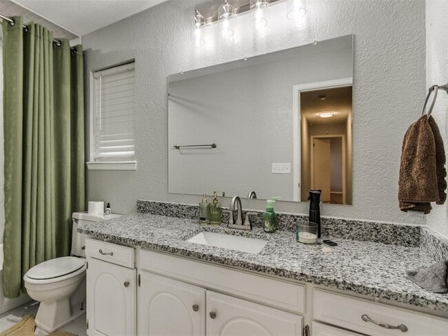 Building Photo - 4124 Overland Dr