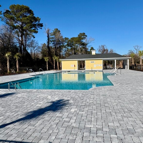 Building Photo - 338 Myrtle Meadows Dr