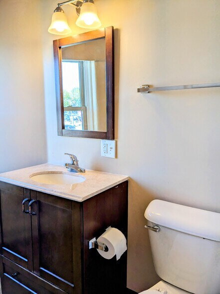 Building Photo - 1 Main St