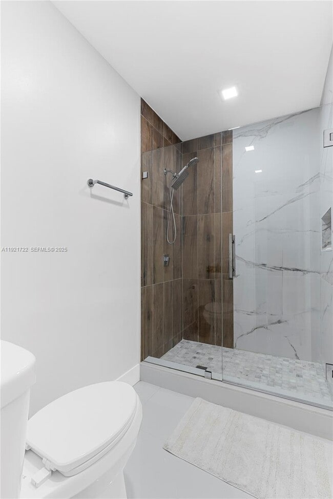 Building Photo - 19648 Back 9 Dr