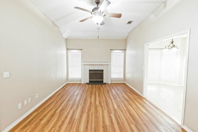 Building Photo - 10716 Trestles Rd