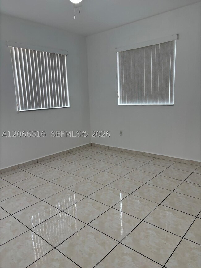 Building Photo - 2953 W 80th St
