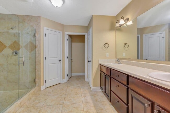 Building Photo - 6081 Dragonfly Way