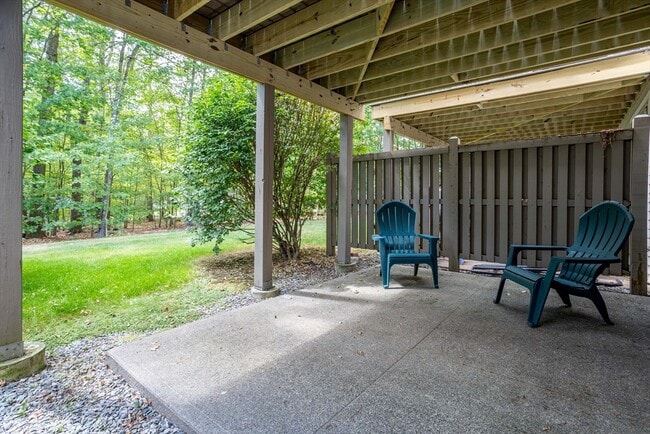 Building Photo - 313 Ridgefield Cir