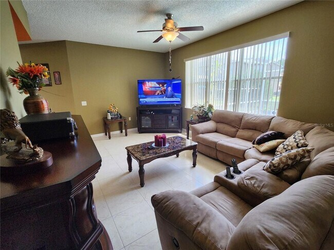 Building Photo - 2503 Buttercup Ct