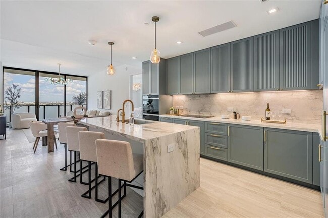 Building Photo - 3015 S Ysabella Ave