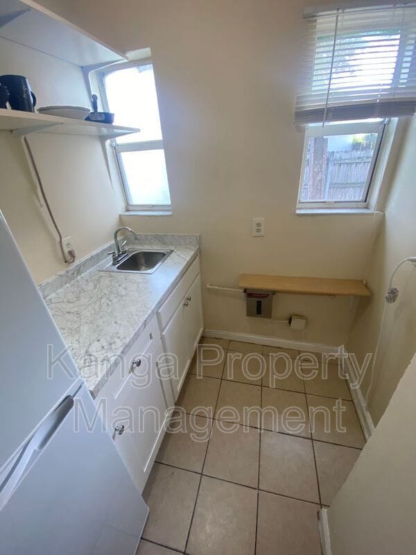 Building Photo - 1497 W 34th St