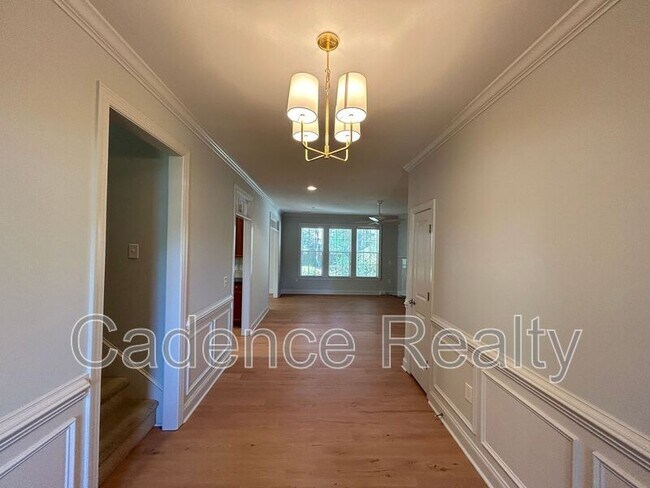 Building Photo - 814 Lambrook Dr