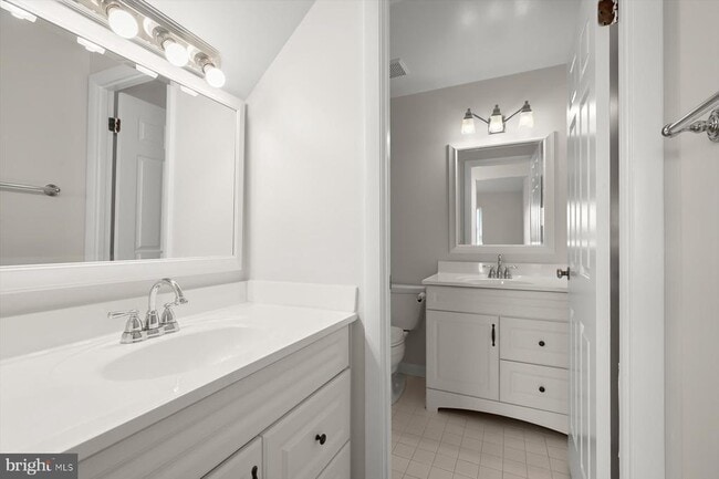 Building Photo - 7758 Mayfair Cir