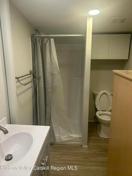 Building Photo - 72 Forest Glen Rd