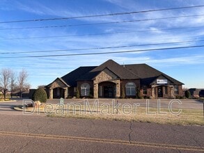 Building Photo - 2815 SE 44th St