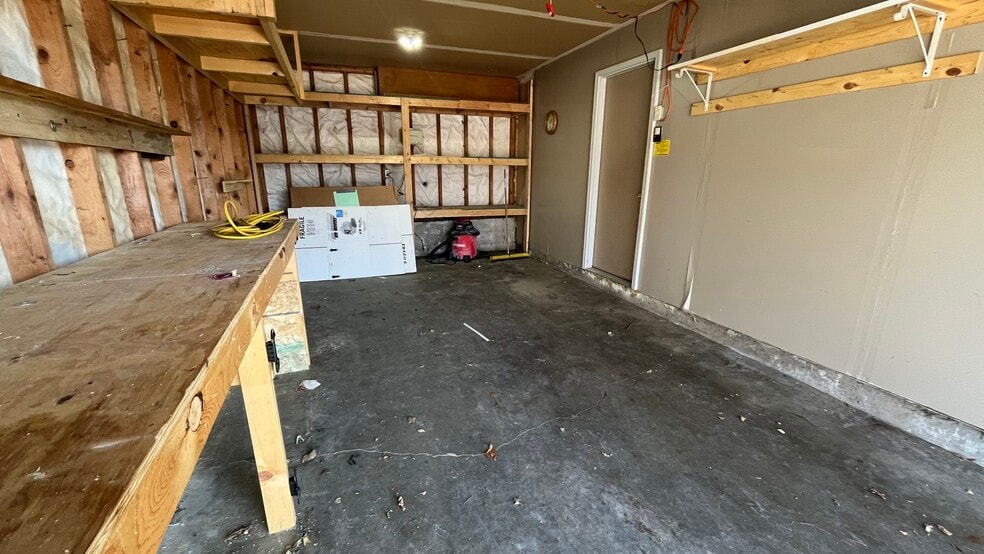 Garage - 2204 S Holt Ave