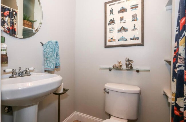 Building Photo - 223 Congress Ave