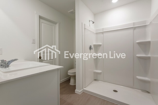 Building Photo - 10504 Desert Hawk Cir