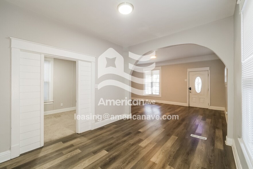 Building Photo - 1055 Ann Ave