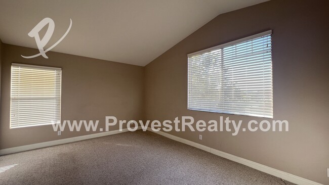 Building Photo - 4 Bed, 2.5 Bath Hesperia Home!!