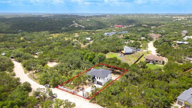 Building Photo - 17207 Oak Cliff Cir
