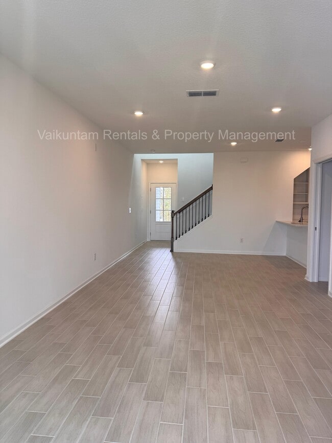 Building Photo - 91 Silver Myrtle Ct