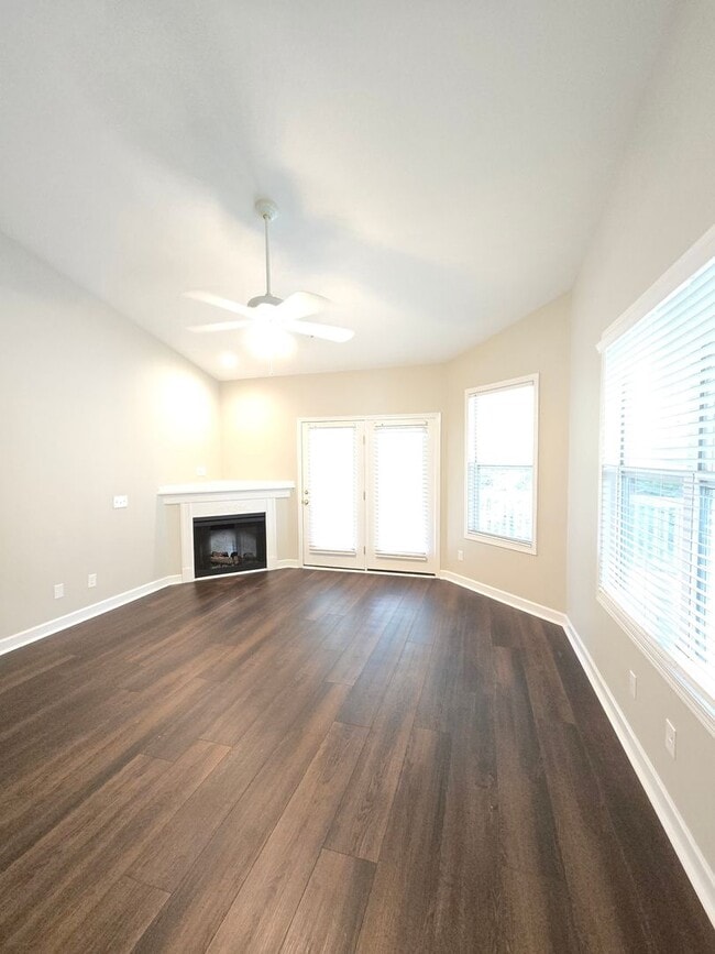 Building Photo - Cape Cottages Condos - 3BD/2BA - Less than...