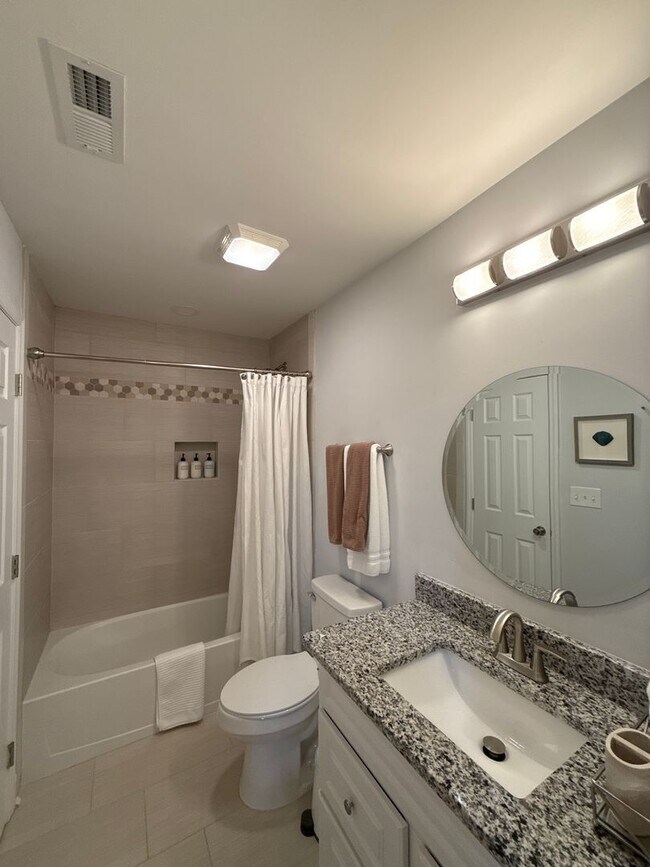 Building Photo - T.R. Lawing Realty Property