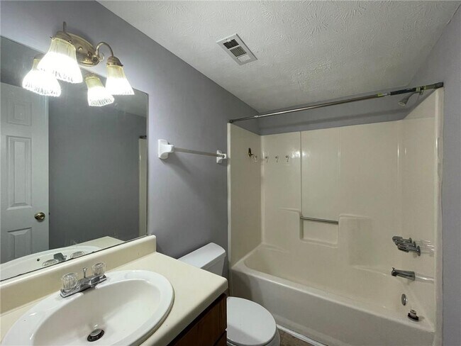 Building Photo - 5721 Glenn Hollow Ct