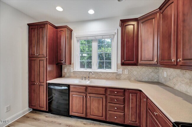 Building Photo - 9410 Harvest Acres Ct