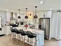 Building Photo - 2984 Lavista Ct