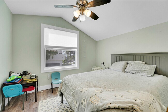 Building Photo - 600 Xanadu Pl