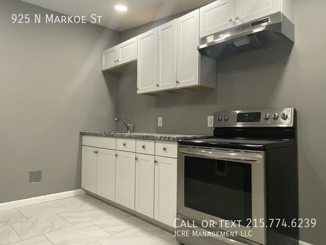 Building Photo - 925 N Markoe St