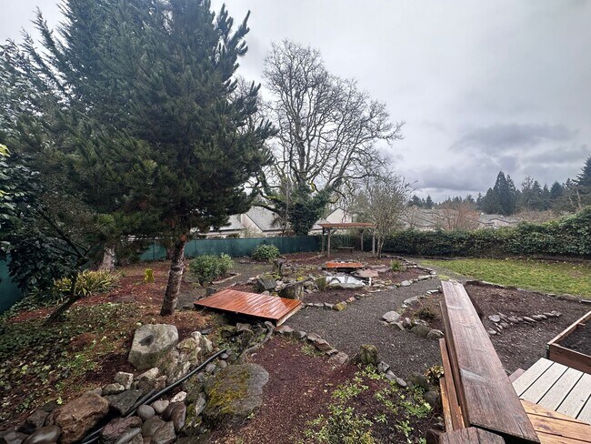 Building Photo - *Coming soon* 3 Bedroom 1.5 Bath Single Family Home