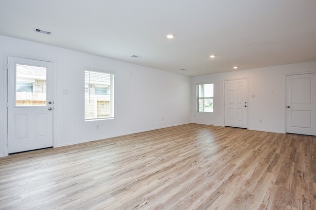 Building Photo - 26627 Wilderye Cv Ln