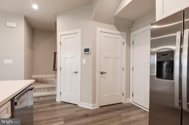 Building Photo - 24276 Thurso Sq