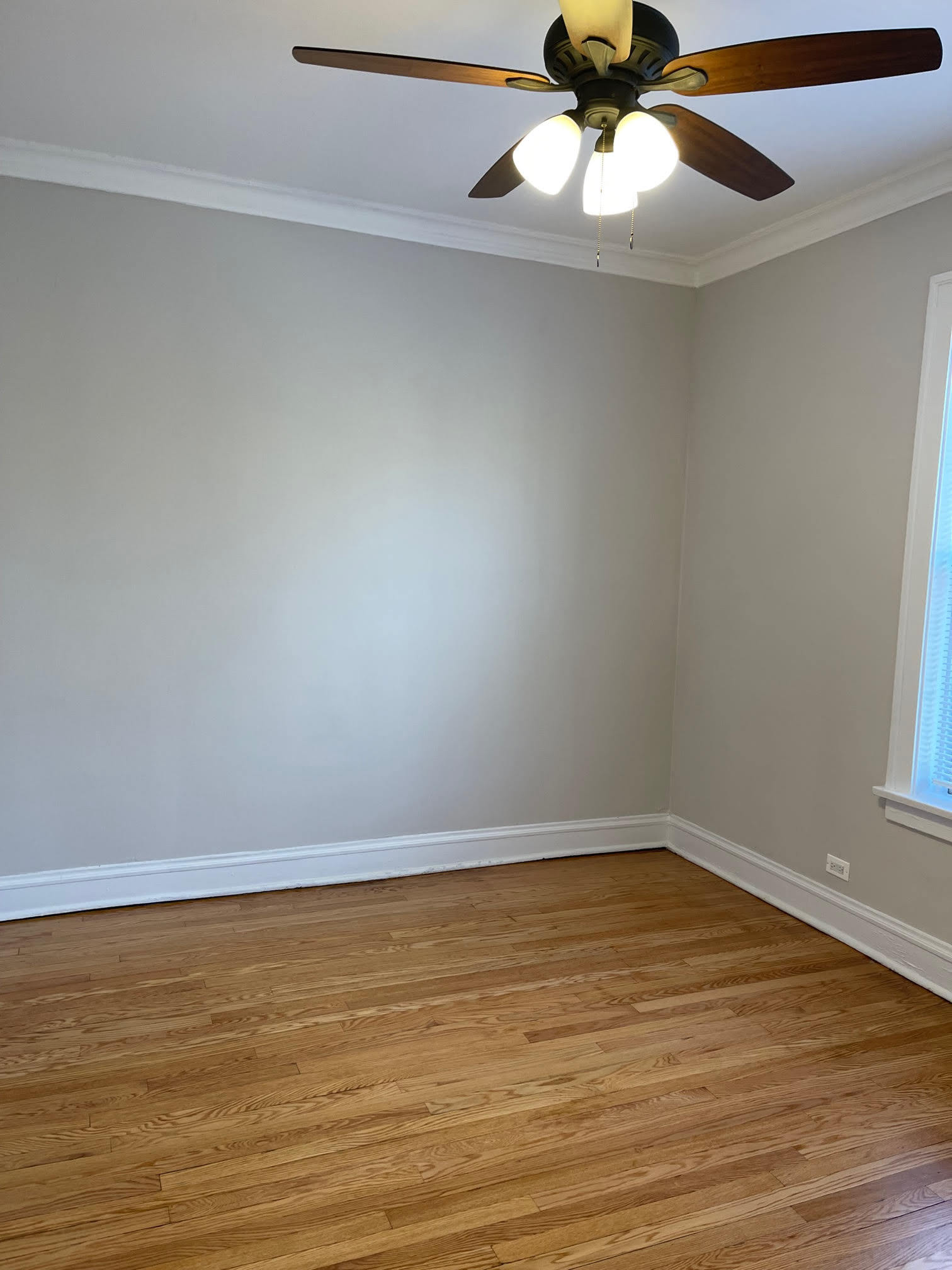 Building Photo - 1637 W Estes Ave