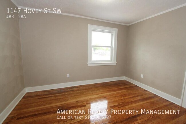 Building Photo - 1147 Hovey St SW