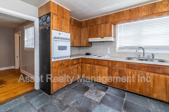 Building Photo - 1006 Freemason St