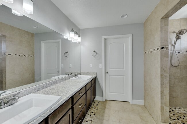 Building Photo - 8351 Longleaf Ln