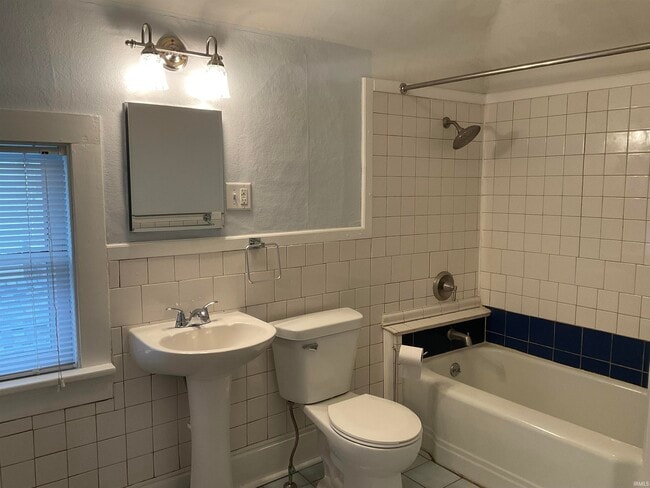 Building Photo - 2103 Kentucky Ave