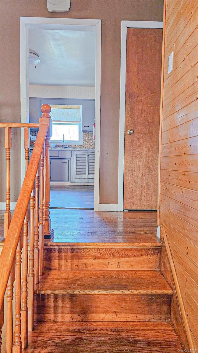 Building Photo - 225 Monhagen Ave