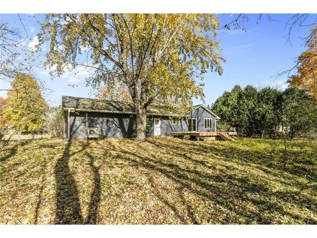 Building Photo - 16405 13th Ave N