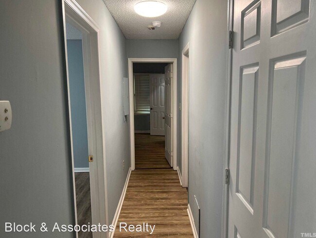 Building Photo - 2 br, 2 bath House - 1300-103 Park Glen Dr.