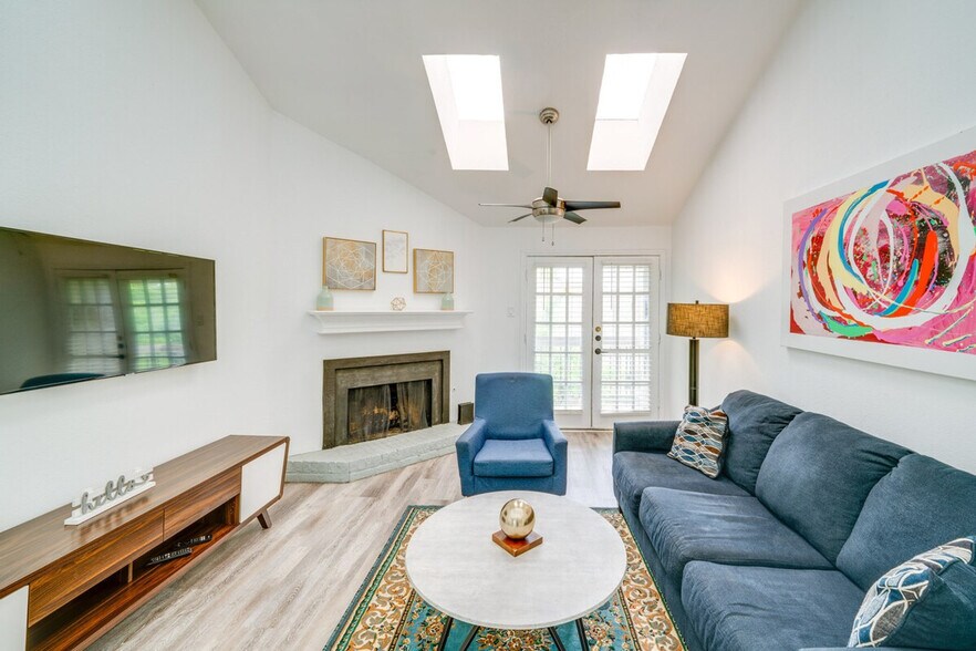 Building Photo - 85 Phoenix Dr