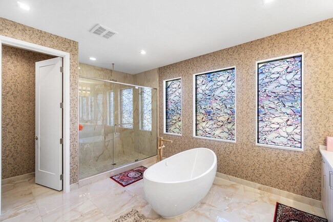 Building Photo - 8233 Crystal Downs Ave