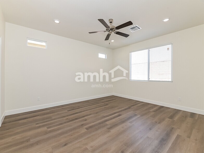 Building Photo - 20177 W Thomas Rd