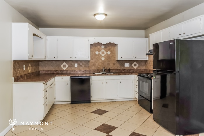 Building Photo - 1803 Canterbury Cir NW