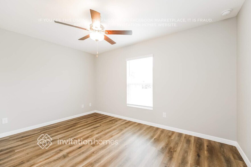 Building Photo - 402 Kostner St