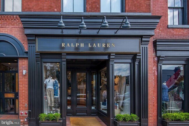 Building Photo - 2140 Wisconsin Ave NW