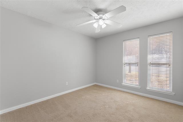 Building Photo - 609 Lake Ridge Dr